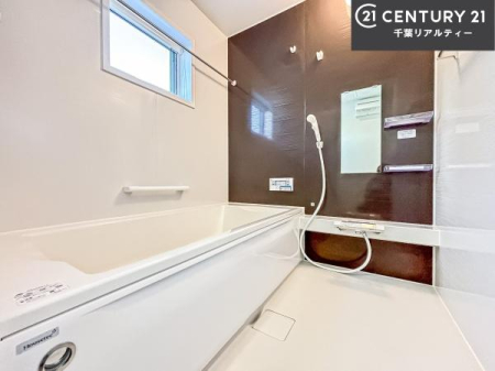 ���� �L�X�o�X�ň���̔������t���b�V���B�����L�΂���̂ŁA�����ɂ��������ƐZ����܂��ˁI�����̃o�X�^�C�����y���݂ɂȂ�܂��B