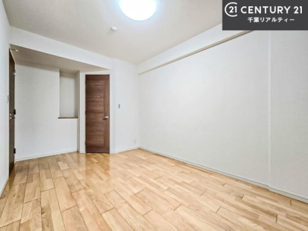 ���r���O�ȊO�̋��� ���[���������肠��̂ŉƋ�̔z�u�����₷���A���C�t�X�^�C���ɍ��킹����������肪�\�ł��B