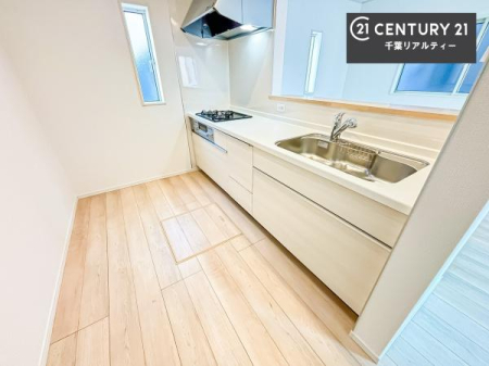 �L�b�`�� ���[�X�y�[�X���L�x�ŁA�����X�y�[�X���X�b�L���ƕЕt���Ђ�`�����p�ł��܂��I
���K�ɍ�Ƃ��ł��܂��I�����̗���������܂��I