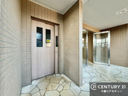 ���̑����p�� �G���x�[�^�[�����ŁA���X�̈ړ������K�B
�����̓��₨�ו��̑������ł��A�X���[�Y�ɂ��A��������܂��I