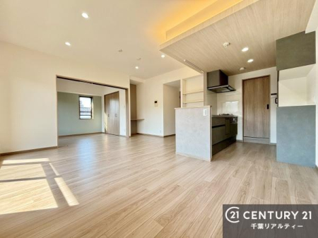 ���r���O �傫�ȑ����炽���Ղ�̗z���������閾�邢���r���O�B�J�����̂��郊�r���O�ŉƑ��c���̂��났�̎��Ԃ��߂����܂��I�����w�\�ł��I���񌻒n�ŗz������Ȃǂ��̊����������܂��I