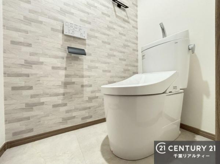 �g�C�� �X�^�C���b�V���ȃf�U�C���̂���􂢂ł��I
����₩�ŃX�b�L�������Ԃł��I������ꂪ���₷���g�C���ł��I