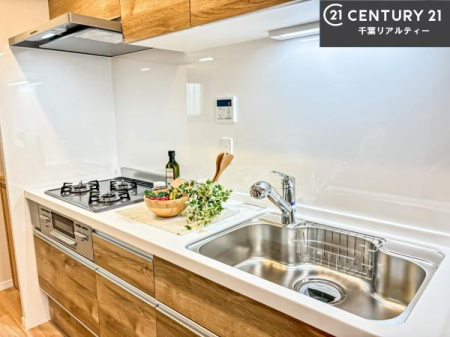 �L�b�`�� ���C�h�ȃV���N�ł��ˁI�������˂ɂ������������₷���Ǝ����y�X�d�l�̃V�X�e���L�b�`���ł��I
�f�U�C�����Ƌ@�\�������˂��L�b�`���Ő�����������܂��ˁI