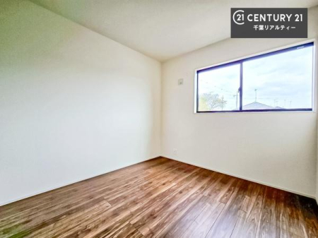 ���r���O�ȊO�̋��� �V���v���Ƀf�U�C������Ă��邽�߁A�Ƌ��I�т܂���I
���C�ɓ���̉Ƌ��u���Ă��낰���Ԃ���邱�Ƃ��ł��܂��B