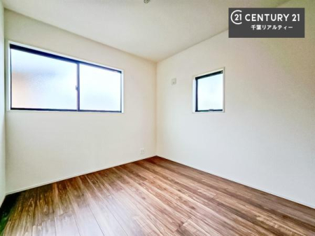 �m�� 2�ʍ̌����m�ۂ������邢�����́A���ʂ����ǂ��A���邭��ϋ��S�n�̗ǂ���ԂƂȂ��Ă���܂��B�����b�N�X���ĉ߂�����S�n�̗ǂ��������ł��I