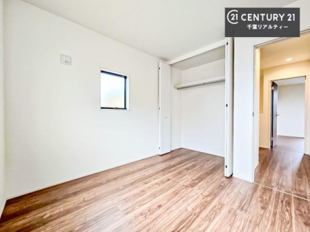 �q������ ���[�͂̂���m���ł��B����������������L�X�Ǝg���ċC�������ǂ��ł��I
�L���C�Ȗ��邢�������ŉ߂����̂́A�X�ɂ̂�т�������ł��܂��ˁI