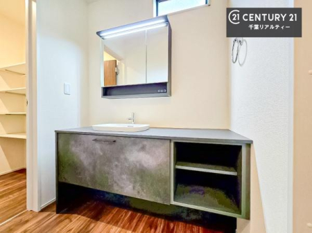 ���ʑ�E���ʏ� �I�[�v���^�C�v�̐��ʑ�́A�������ōa���Ȃ�������ꂪ���₷�����͓I�Ȑ��ʑ�ł��I�����̐g�x�x�����K�I