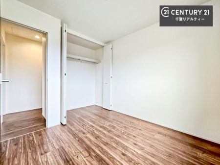 �q������ ���[�͂̂���m���ł��B����������������L�X�Ǝg���ċC�������ǂ��ł��I
�L���C�Ȗ��邢�������ŉ߂����̂́A�X�ɂ̂�т�������ł��܂��ˁI