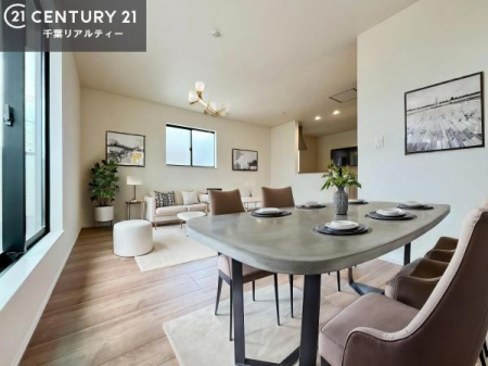 ���r���O �J�����̂���L�XLDK�I�\�t�@�[��_�C�j���O�e�[�u����u���Ă������ɂȂ�Ȃ��̂ŉ��K�ɉ߂����܂��I�R�~���j�P�[�V���������₷�����r���O�ł��I