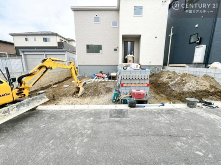 ���ԏ� ���ԃX�y�[�X��2�䕪����܂��I�Z�J���h�J�[�͂������A�o�C�N�⎩�]�ԂȂǂ��u���ꏊ�ɍ���܂���B