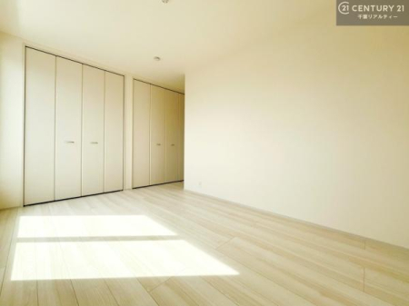 �m�� ���[�X�y�[�X�����Ă��܂��I�������X�b�L�����ڂ��鎖���ł��܂��ˁB
�Ƌ��I�΂Ȃ��V���v���ȃf�U�C���ׁ̈A�Ƌ��I�΂����C�ɓ���̋�ԍ�肪�ł������ł��ˁB