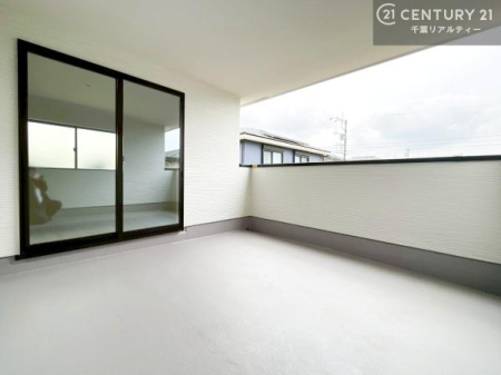 �o���R�j�[ �C���i�[�o���R�j�[�I�������t���Ă���̂ŁA�}�ɉJ���~���Ă��G��ɂ������S�I�������������J�b�g���Ă����̂ŁA���V�C�̗ǂ����́A���O�֏o�Đ[�ċz����̂��悳�����ł��I