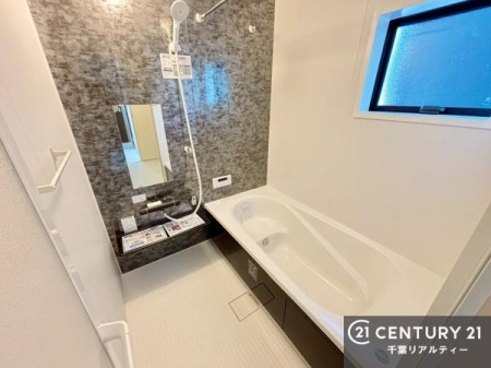 ���� 1���̔�����������Ɩ����Ă���闁���ł��B
�������̑f�G�ȃ����N�[�[�V�����ꏊ�ł��I