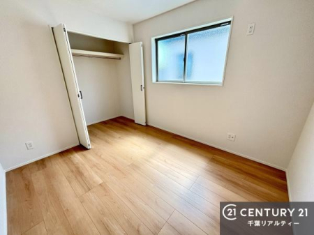 �m�� ���[�X�y�[�X�����Ă��܂��I�������X�b�L�����ڂ��鎖���ł��܂��ˁB
�Ƌ��I�΂Ȃ��V���v���ȃf�U�C���ׁ̈A�Ƌ��I�΂����C�ɓ���̋�ԍ�肪�ł������ł��ˁB