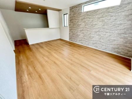 ���r���O �S�n�ǂ����r���O�͉Ƒ������R�ƏW�܂�܂��B�Ƒ��c�R�̎��Ԃ����������ł��B���Ƒ��ƁA����w�[���������Ԃ��߂��������ł��ˁB