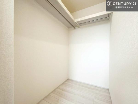 ���[ �E�H�[�N�C���N���[�[�b�g�t���ł��B��������̂��m���Ȃǂ����[���Ă��������ł��ˁI���ɂ���@�������ȂǋG�ߕ��̑傫�ȉƓd�����[�ł��܂��B