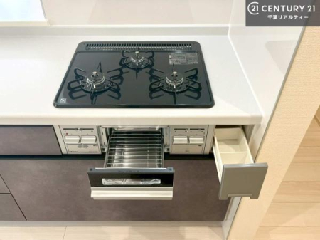 �L�b�`�� �R�����͎O������̂ł������̓����i�s���ł��܂��B
�������O�����t���ł��B�����X�y�[�X���L�X���Ă���׍�Ƃ����₷���I�g�����肪�ǂ��V�X�e���L�b�`���ł��I