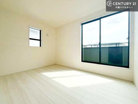 �m�� �o���R�j�[�ɖʂ��Ă���m���ł��B���邭�����肪����A���C����������ł��܂��I���N���āA�O�ɏo�Ĕw�L�т����[�ċz�����ǂ������}������邱�Ƃ��ł��܂��B