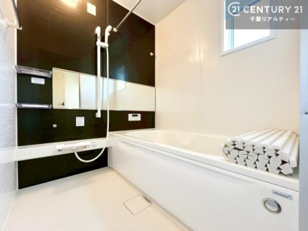 ���� �������������l�̕��͋C�̃o�X���[���́A�����o�Ă��ăo�X�^�C�����[���I
���d���撣���Ă��邲�J���ɂ��D�݂̓����̓����܂����āA�y����ł݂Ă͂������ł��傤���H