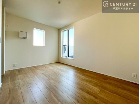 �Q�� �o���R�j�[�ɖʂ��Ă���m���ł��B���邭�����肪����A���C����������ł��܂��I���N���āA�O�ɏo�Ĕw�L�т����[�ċz�����ǂ������}������邱�Ƃ��ł��܂��B