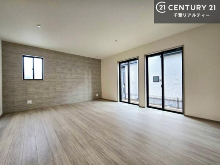 ���r���O �J�����̂���L�XLDK�I�\�t�@�[��_�C�j���O�e�[�u����u���Ă������ɂȂ�Ȃ��̂ŉ��K�ɉ߂����܂��I�R�~���j�P�[�V���������₷�����r���O�ł��I