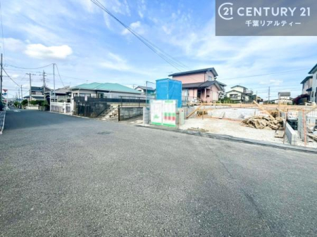 �O�ʓ��H�܂ތ��n�ʐ^ �S�䂭�܂Ō��n����������������悤�A�����ē��̂��p�ӂ������Ă���܂��B���C�y�ɂ��₢���킹�̏�A���z�̕�炵�ւ̈�������i�߂��������I