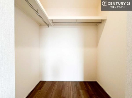 ���[ �E�H�[�N�C���N���[�[�b�g�t���ł��B��������̂��m���Ȃǂ����[���Ă��������ł��ˁI���ɂ���@�������ȂǋG�ߕ��̑傫�ȉƓd�����[�ł��܂��I