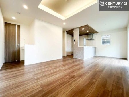 ���r���O �J�����̂���L�XLDK�I�\�t�@�[��_�C�j���O�e�[�u����u���Ă������ɂȂ�Ȃ��̂ŉ��K�ɉ߂����܂��I�R�~���j�P�[�V���������₷�����r���O�ł��I