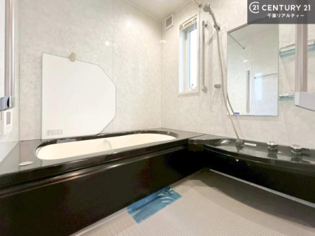 ���� �������������l�̕��͋C�̃o�X���[���́A�����o�Ă��ăo�X�^�C�����[���I
���d���撣���Ă��邲�J���ɂ��D�݂̓����̓����܂����āA�y����ł݂Ă͂������ł��傤���H