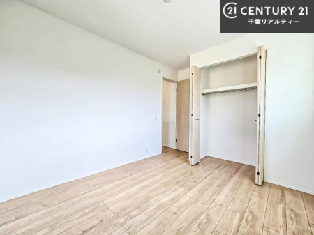 ���r���O�ȊO�̋��� ���[�X�y�[�X�����Ă��܂��I�������X�b�L�����ڂ��鎖���ł��܂��ˁB
�Ƌ��I�΂Ȃ��V���v���ȃf�U�C���ׁ̈A�Ƌ��I�΂����C�ɓ���̋�ԍ�肪�ł������ł��ˁB