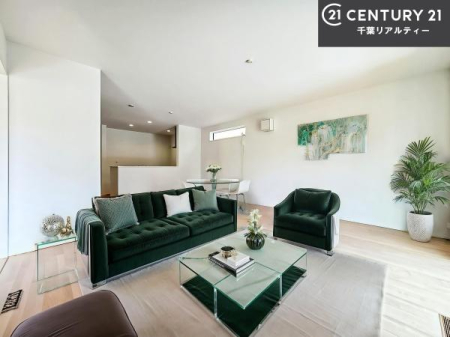 ���r���O �Ƌ��CG�p�[�X�ł��B�S�n�ǂ����r���O�͉Ƒ������R�ƏW�܂�܂��B�Ƒ��c�R�̎��Ԃ����������ł��B���Ƒ��ƁA����w�[���������Ԃ��߂��������ł��ˁB