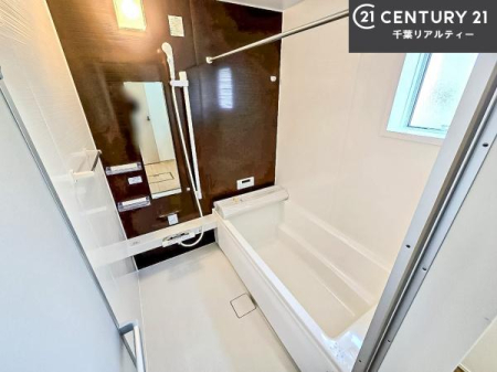 ���� �������������l�̕��͋C�̃o�X���[���́A�����o�Ă��ăo�X�^�C�����[���I
���d���撣���Ă��邲�J���ɂ��D�݂̓����̓����܂����āA�y����ł݂Ă͂������ł��傤���H