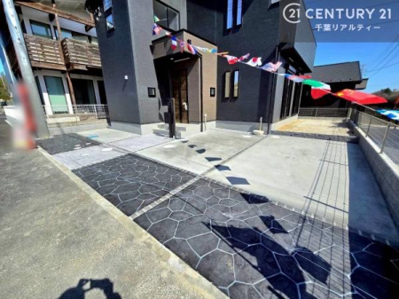 ���ԏ� ���ԃX�y�[�X��2�䕪����܂��I�Z�J���h�J�[�͂������A�o�C�N�⎩�]�ԂȂǂ��u���ꏊ�ɍ���܂���B