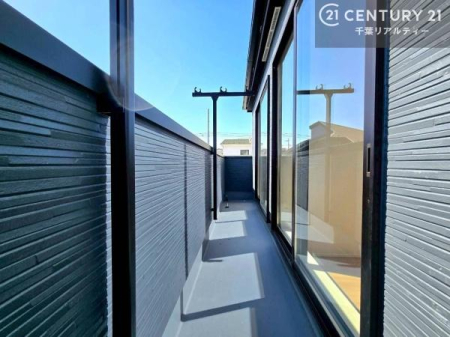 �o���R�j�[ �z������̗ǂ��o���R�j�[�ŁA�����󕨂��悭���������ł��ˁI
���V�C�̗ǂ����ɂ̓o���R�j�[�֏o�ă��t���b�V������̂��C�����悳�����ł��B