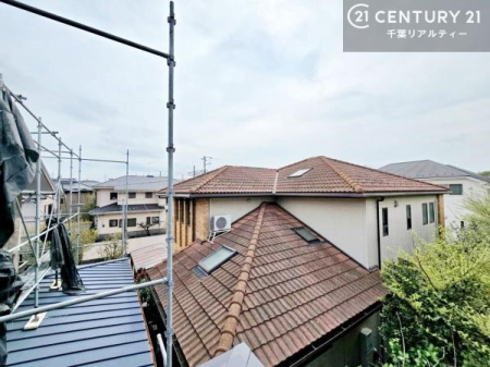 �Z�˂���̒��]�ʐ^ ���͂͏Z��X���L���闎�����������]�B���₩�ȊX���݂ɕ�܂�A���S���̂���Z���ł��B