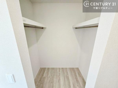 ���[ �E�H�[�N�C���N���[�[�b�g�t���ł��B��������̂��m���Ȃǂ����[���Ă��������ł��ˁI���ɂ���@�������ȂǋG�ߕ��̑傫�ȉƓd�����[�ł��܂��B