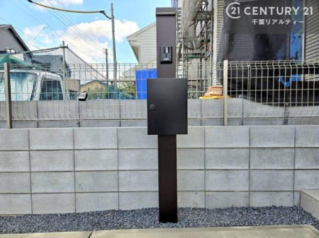 ���̑����n ���ւ܂�����������Ɖ��o����A�X�}�[�g�ȃ|�X�g��ݒu�B�O�σf�U�C���ɔ������n�����݁A�@�\���ƃf�U�C���������˔������d�オ��ł��B