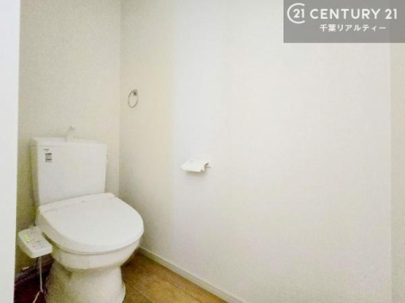 �g�C�� �������֍��ɂ��A�~��͕֍����g�����ł���̂ŗ₽���֍��ɍ��炸�ɍςފ������d�l�ł��I�V���v���ȃJ���[����Ƃ��Ă���̂ŁA������ꂪ���₷���ł��B