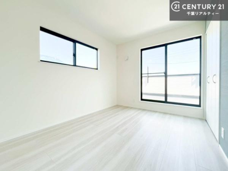 �Q�� �o���R�j�[�ɖʂ��Ă���m���ł��B���邭�����肪����A���C����������ł��܂��I���N���āA�O�ɏo�Ĕw�L�т����[�ċz�����ǂ������}������邱�Ƃ��ł��܂��B