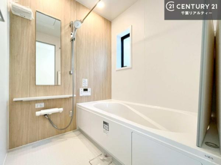 ���� �������������l�̕��͋C�̃o�X���[���́A�����o�Ă��ăo�X�^�C�����[���I
���d���撣���Ă��邲�J���ɂ��D�݂̓����̓����܂����āA�y����ł݂Ă͂������ł��傤���H