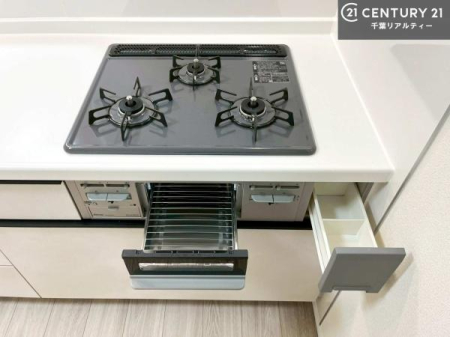 �L�b�`�� �R�����͎O������̂ł������̓����i�s���ł��܂��B
�������O�����t���ł��B�����X�y�[�X���L�X���Ă���׍�Ƃ����₷���I�g�����肪�ǂ��V�X�e���L�b�`���ł��I