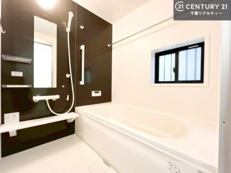 ���� �������������l�̕��͋C�̃o�X���[���́A�����o�Ă��ăo�X�^�C�����[���I
���d���撣���Ă��邲�J���ɂ��D�݂̓����̓����܂����āA�y����ł݂Ă͂������ł��傤���H