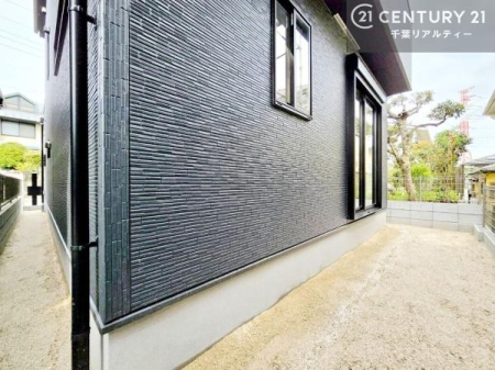 �� ������Ƃ�������X�؁[�X���t���Ă��܂��I�K�[�f�j���O���y���߂����ł��ˁB