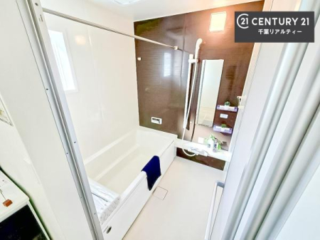 ���� �������������l�̕��͋C�̃o�X���[���́A�����o�Ă��ăo�X�^�C�����[���I
���d���撣���Ă��邲�J���ɂ��D�݂̓����̓����܂����āA�y����ł݂Ă͂������ł��傤���H