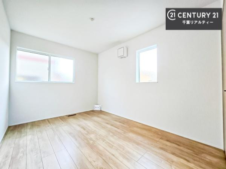 �Q�� 2�ʍ̌����m�ۂ������邢�����́A���ʂ����ǂ��A���邭��ϋ��S�n�̗ǂ���ԂƂȂ��Ă���܂��B�����b�N�X���ĉ߂�����S�n�̗ǂ��������ł��I���̖ڊo�߂��X�b�L�����܂��ˁI