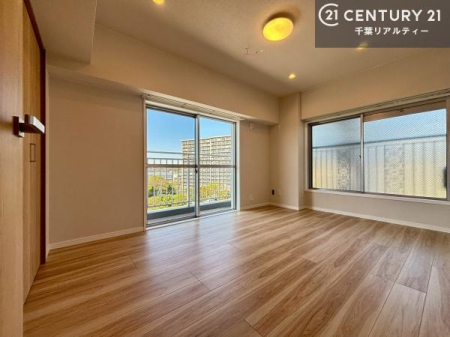 �m�� �V���v���Ƀf�U�C������Ă��邽�߁A�Ƌ��I�т܂���I
���C�ɓ���̉Ƌ��u���Ă��낰���Ԃ���邱�Ƃ��ł��܂��B
