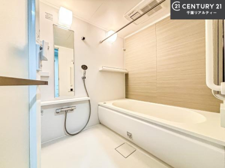 ���� �������������l�̕��͋C�̃o�X���[���́A�����o�Ă��ăo�X�^�C�����[���I
���d���撣���Ă��邲�J���ɂ��D�݂̓����̓����܂����āA�y����ł݂Ă͂������ł��傤���H