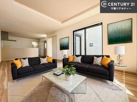 ���r���O �Ƌ��CG�p�[�X�ł��B�J�����̂���L�XLDK�I�\�t�@�[��_�C�j���O�e�[�u����u���Ă������ɂȂ�Ȃ��̂ŉ��K�ɉ߂����܂��I�R�~���j�P�[�V���������₷�����r���O�ł��I