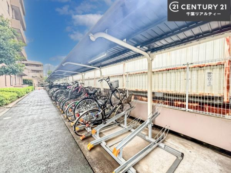 ���̑����p�� ���p�����E���]�Ԓu����ł��B
���]�Ԃ�����΍s���͈͂��L���肨�o�����֗��ł��I�󂫏󋵂Ɋւ��Ă͂��C�y�ɂ��₢���킹���������I