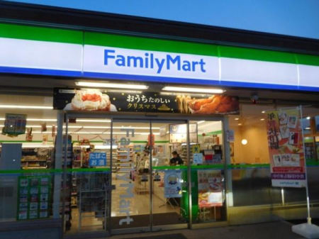 ���ӊ� �y�R���r�j�z�t�@�~���[�}�[�g�D���K�u��4���ړX�F280m